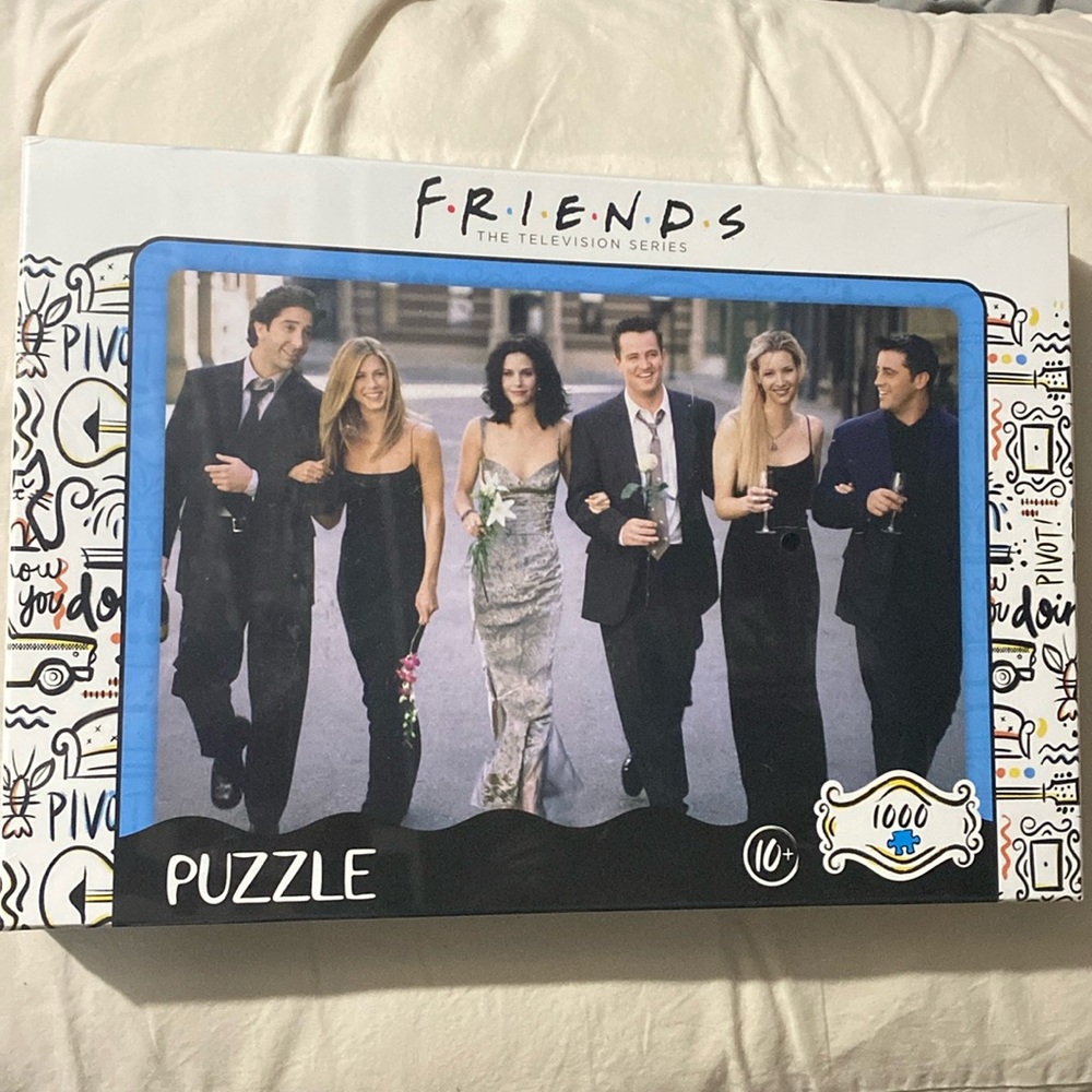 BRAND NEW IN BOX - FRIENDS The TV Show 1000pc Cast Members Puzzle